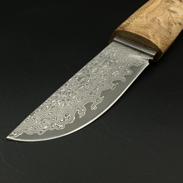 Компактен традиционен нож MYATO HUNTER 23 DAMASK, дамаска стомана VG10, дървена дръжка и кания ТУЯ